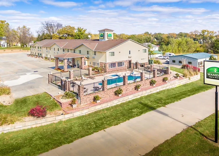 Wamego Inn And Suites